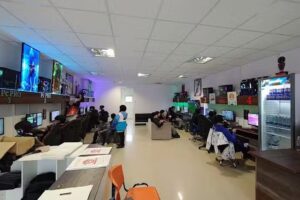 Cyber Gaming El B&uacute;nker Shiba Inu Players