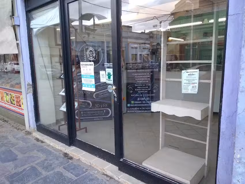 Foto Lux &ndash; Jose Scazzola