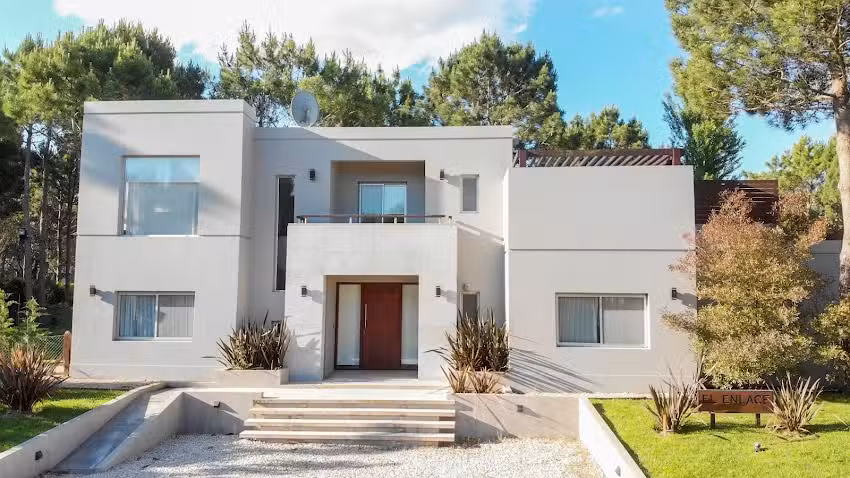 Lion Films Pinamar