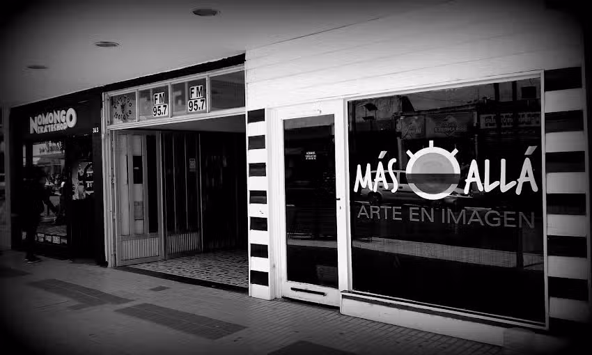 M&aacute;s All&aacute; arte en imagen