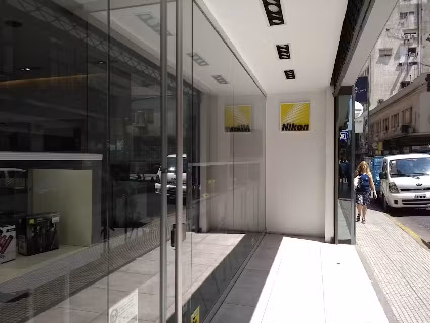 Nikon Center Viamonte