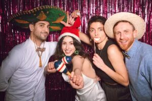 Selfie Entretenimiento – Fotocabina, Plataforma 360, Espejo mágico